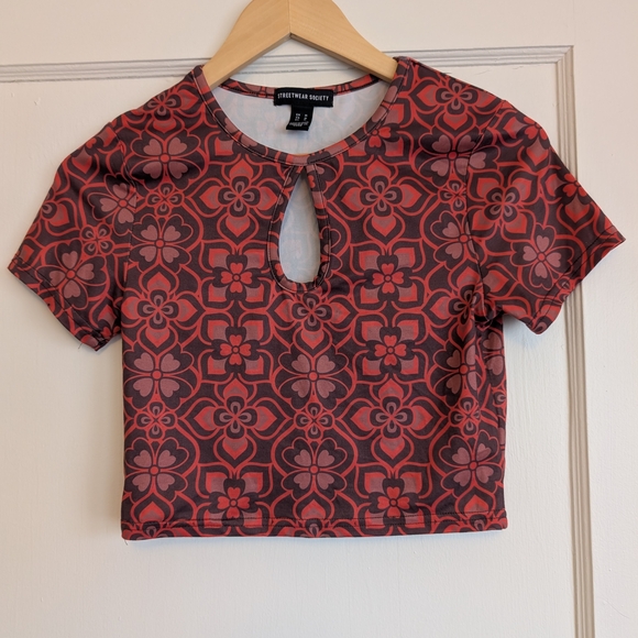 Streetwear Society Tops - Streetwear Society Black and Red Patterned Crop Top